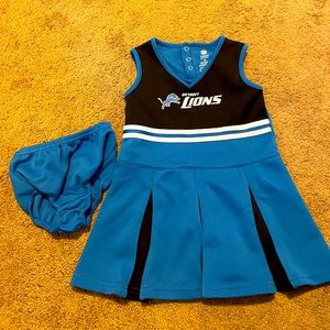 Detroit Lions cheerleader outfit